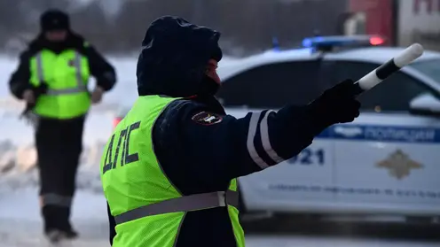 В Красноярске водитель грузовика во дворе насмерть задавил 90-летнего пенсионера