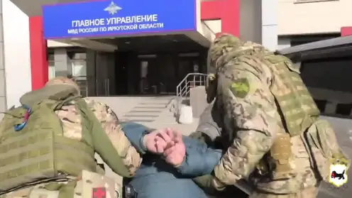 В Иркутске задержали иностранца убившего двоих солдат на территории своей страны. Его 26 лет искал интерпол