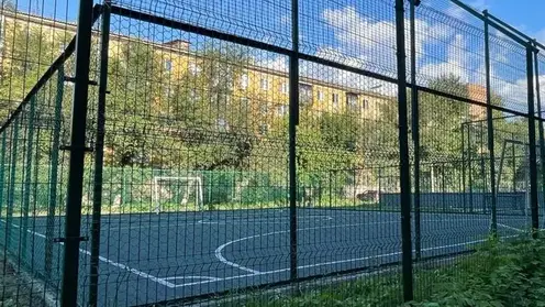 В Кировском районе Красноярска обустраивают три спортивные площадки