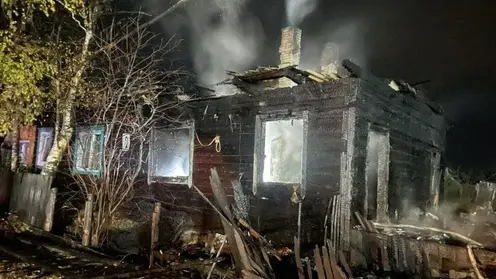 В поселке Памяти 13 борцов произошел пожар в трехквартирном жилом доме