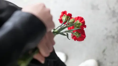 Власти Омской области пообещали помочь семье, где погибли бабушка и двое внуков
