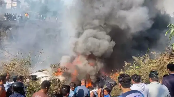 В Непале при наборе высоты рухнул пассажирский самолет