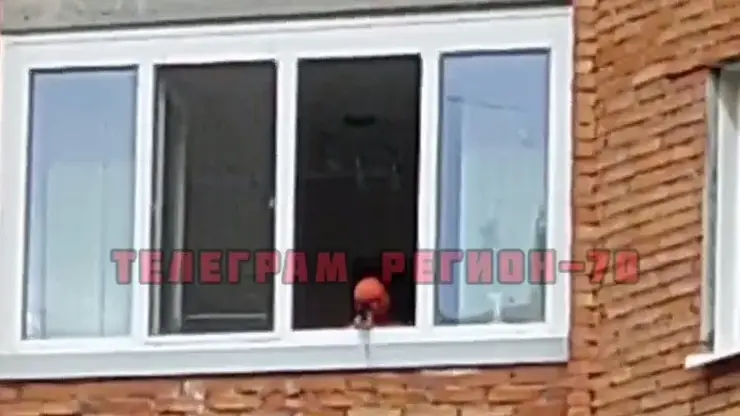 Маленький Человек-паук обстрелял прохожих в Томске