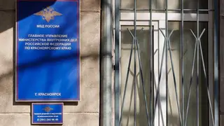 В Омске 6-летняя девочка выпала с балкона 13 этажа. Родителей не было дома